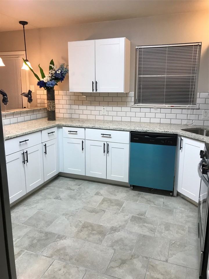 1502 Dale Pl - Photo 2 of 23