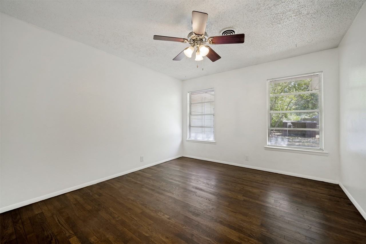 3214 Avon Dr - Photo 6 of 13