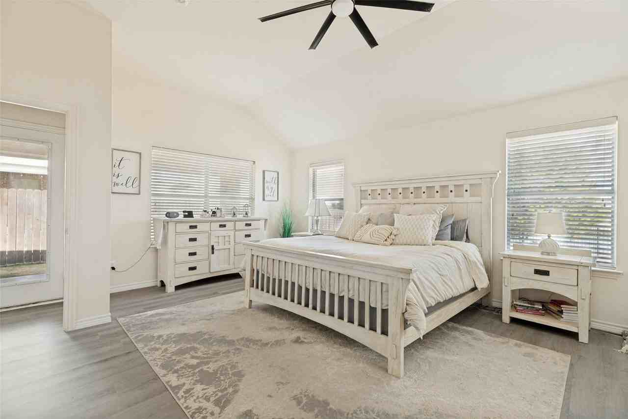 2404 Evening Song Dr - Photo 7 of 17