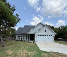 featured image of 115 E 8th St