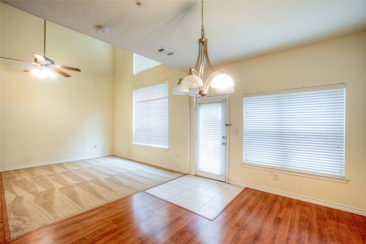 1064 Colonial Dr - Photo 5 of 18
