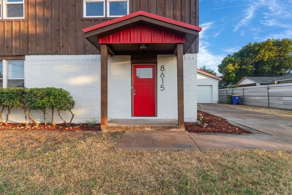 8615 Ronnie St - Photo 3 of 22