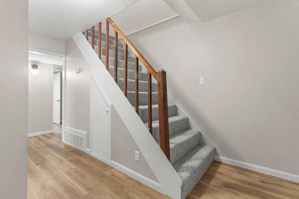 8615 Ronnie St - Photo 5 of 22