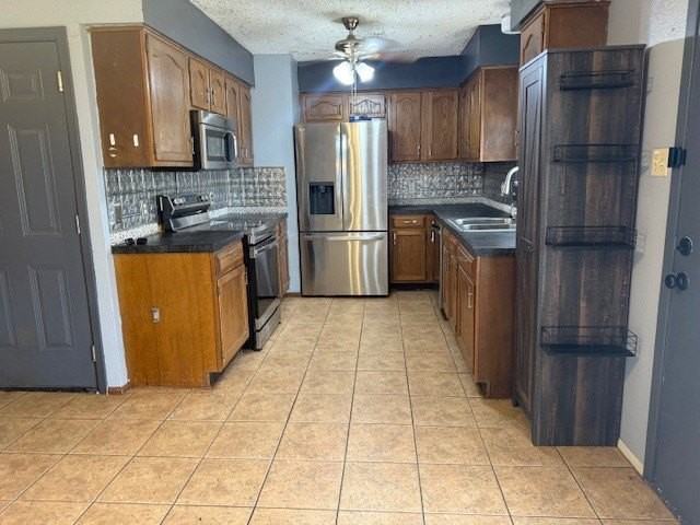 825 Alameda Rd - Photo 7 of 27
