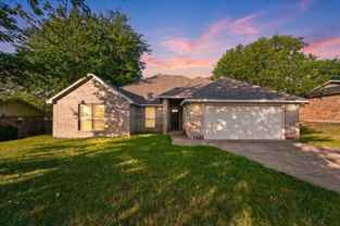 440 Pecan Dr - Photo 1 of 1