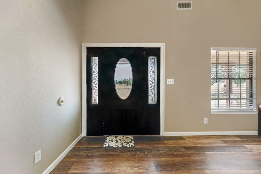 10594 Sam Reynolds Rd - Photo 5 of 37