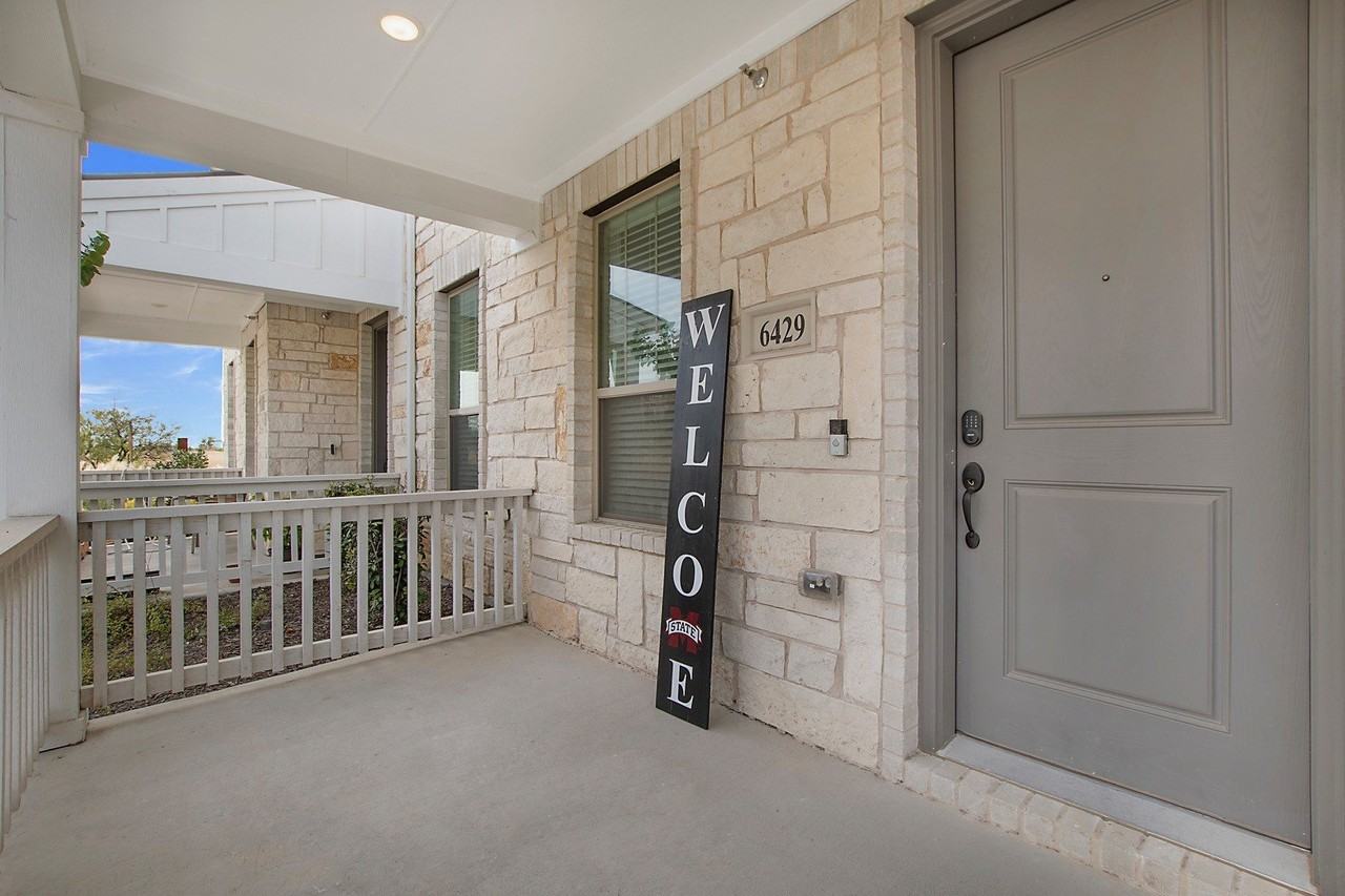 6429 Northern Dancer Dr - Photo 3 of 25