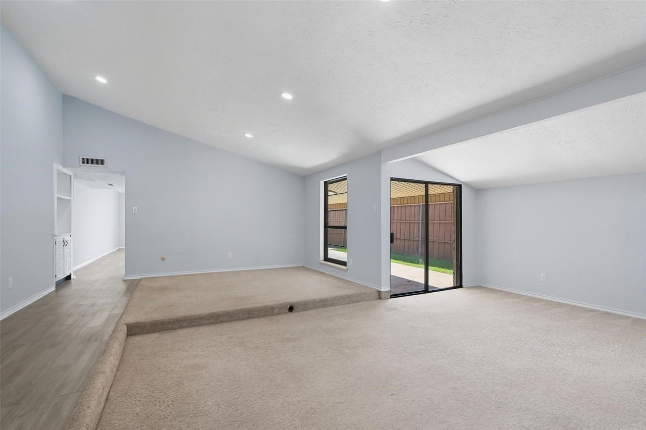6108 Jennings Dr - Photo 5 of 32