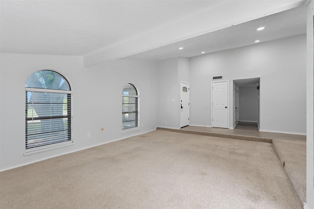 6108 Jennings Dr - Photo 7 of 32