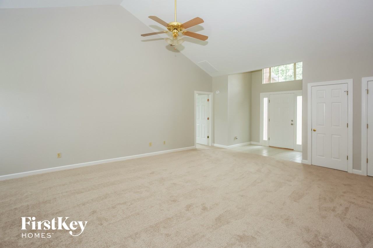 3206 Manchester Ave - Photo 6 of 15