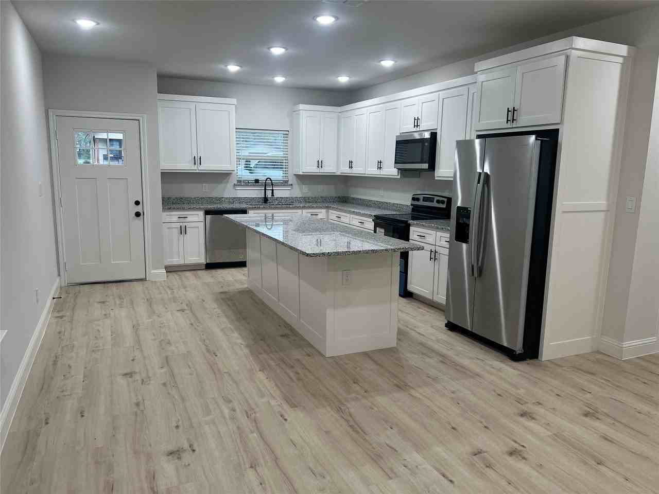 4441 Wayside Ave - Photo 5 of 18