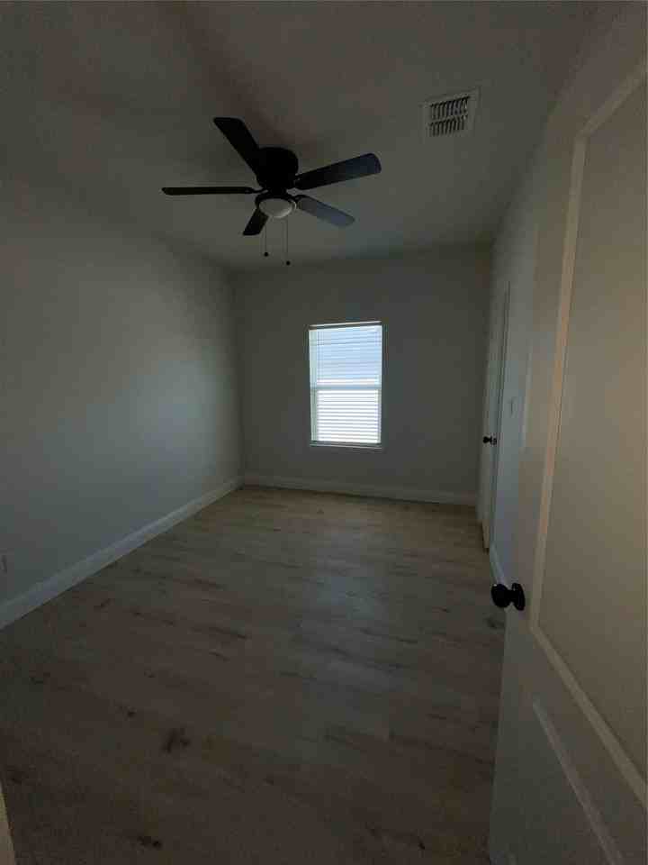 4441 Wayside Ave - Photo 6 of 18