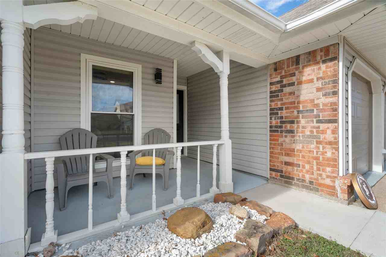 7629 Cedarhill Rd - Photo 2 of 26