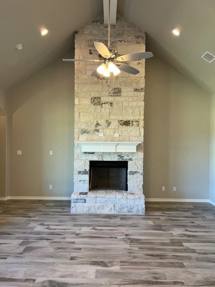 172 Crenshaw Ct - Photo 7 of 19