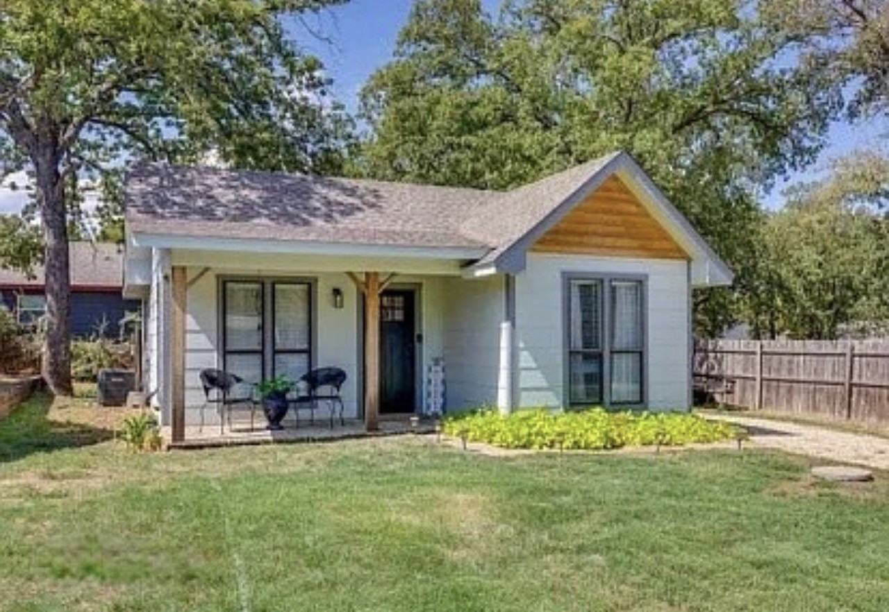 536 Western Hills Trl - Photo 2 of 28