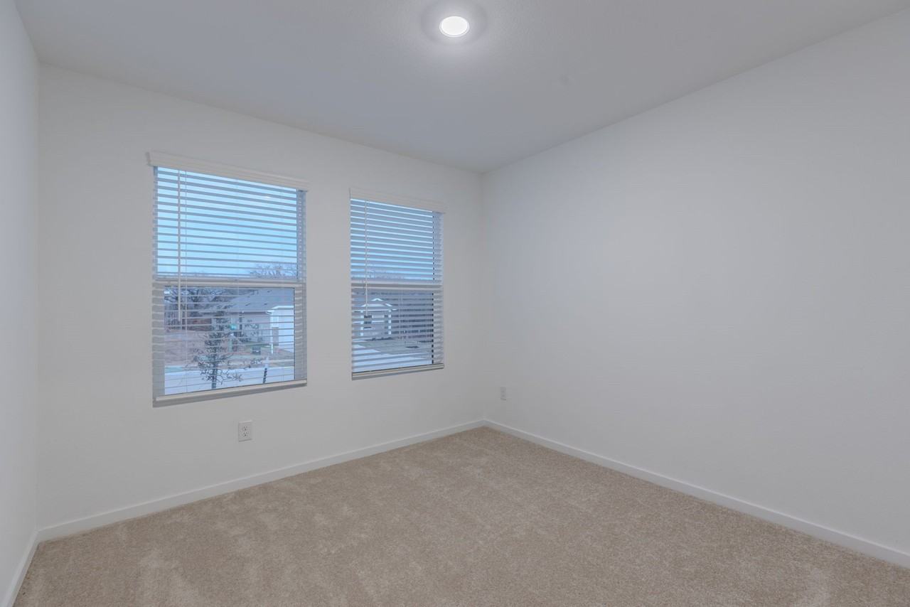 1805 Pentro Pkwy - Photo 5 of 32
