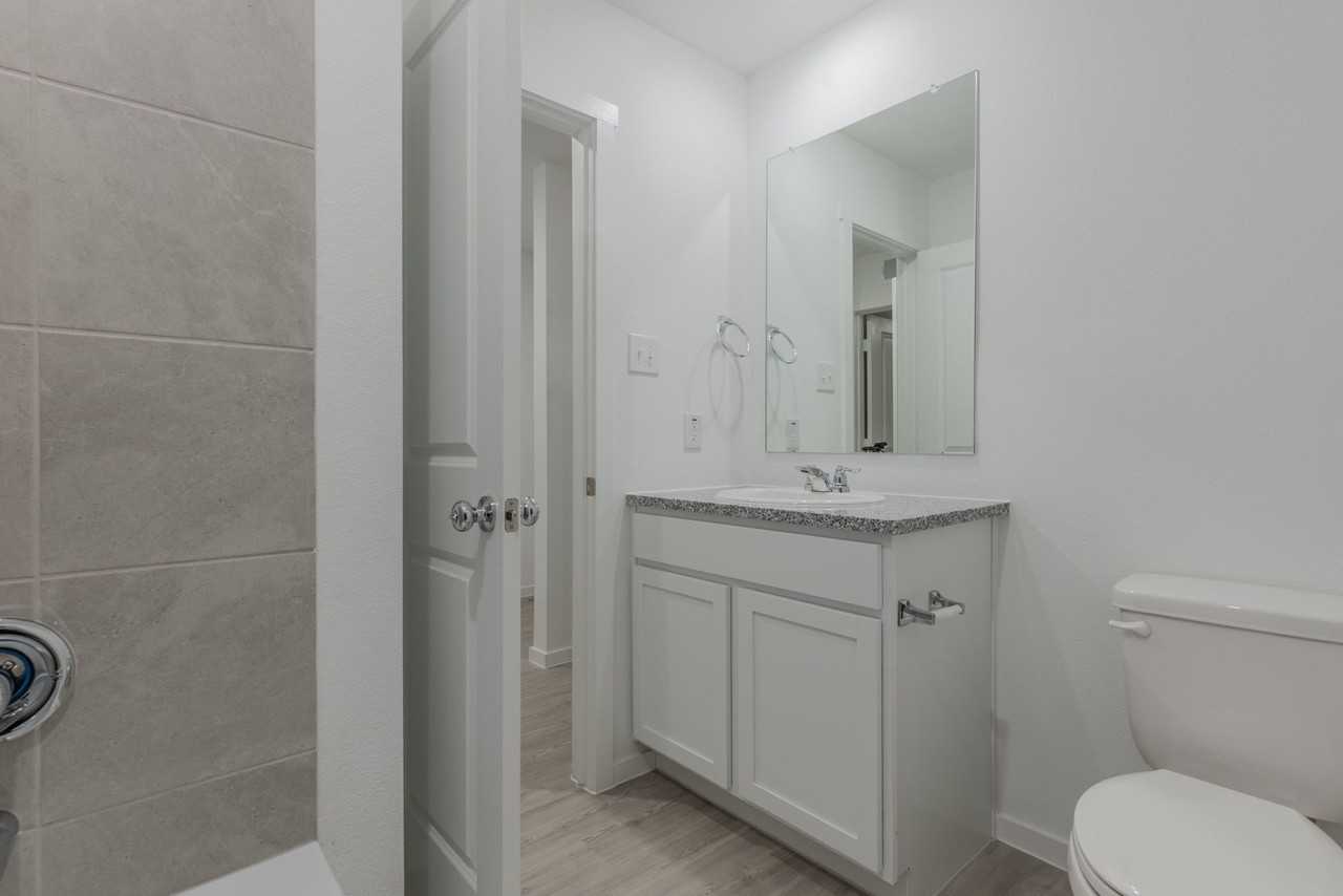 1805 Pentro Pkwy - Photo 7 of 32