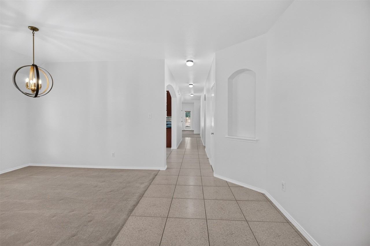 5916 Crestview Dr - Photo 3 of 30