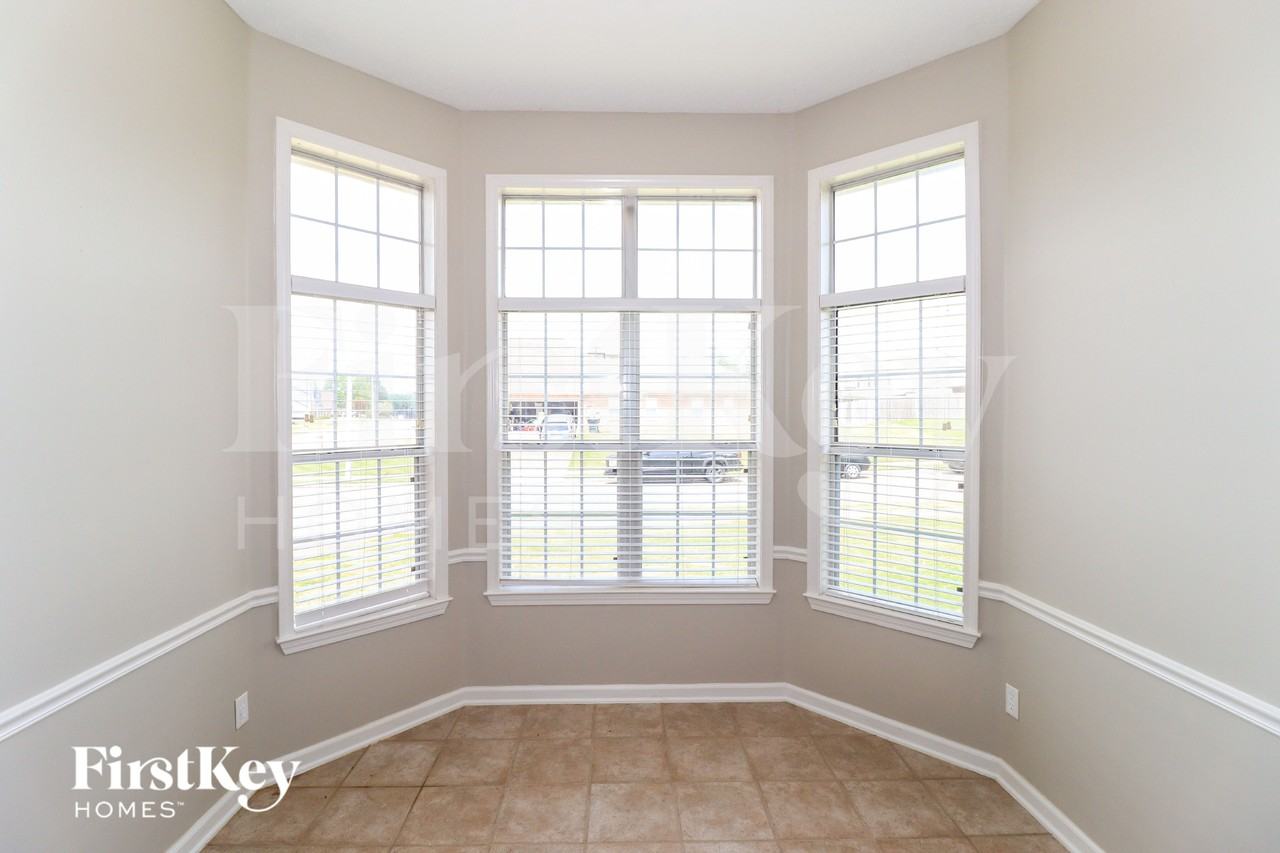 4980 Rivercrest Ln - Photo 6 of 15