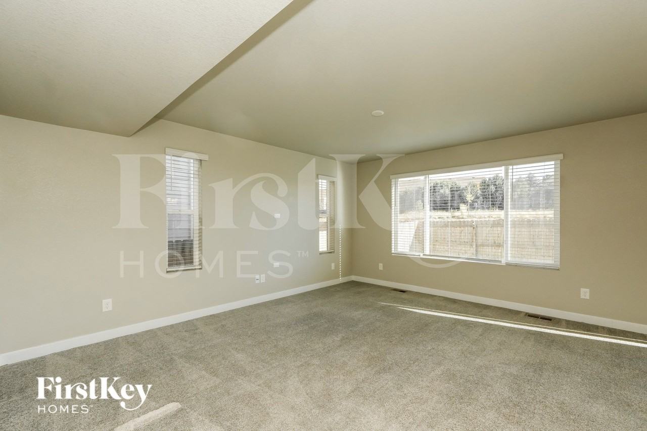 10045 Luneth Dr - Photo 6 of 15