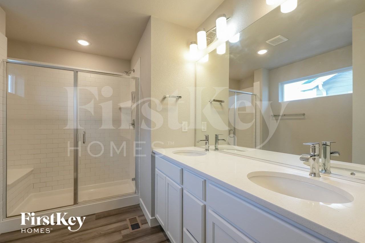 10045 Luneth Dr - Photo 7 of 15