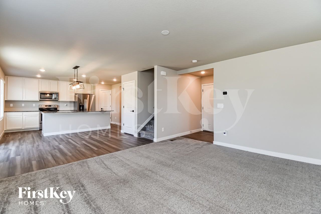 10093 Luneth Dr - Photo 2 of 16