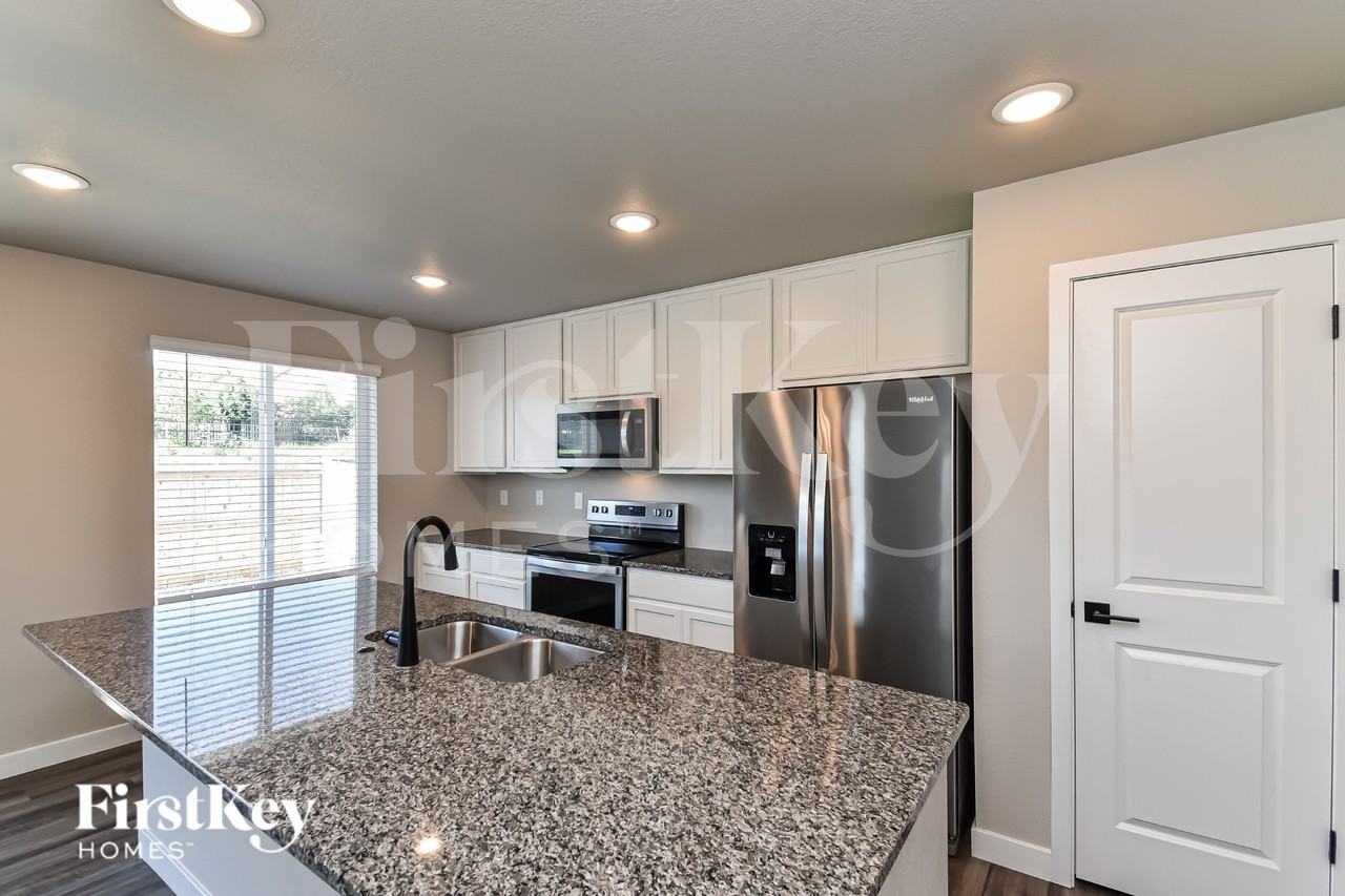 10093 Luneth Dr - Photo 4 of 16