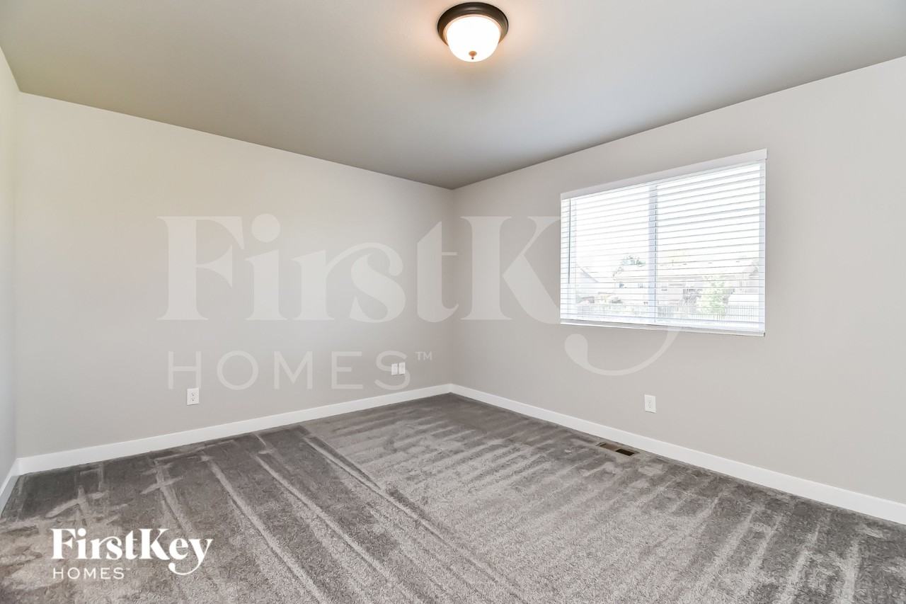 10093 Luneth Dr - Photo 6 of 16