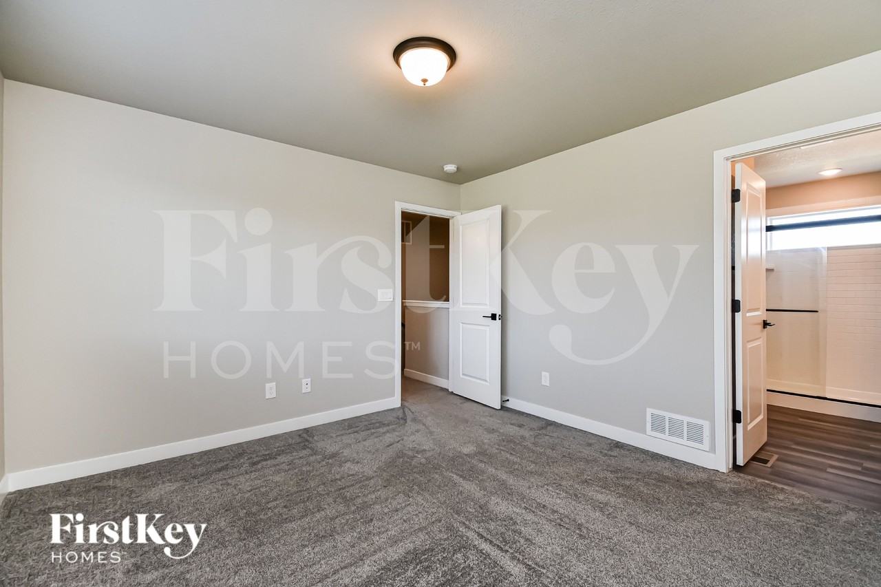 10093 Luneth Dr - Photo 7 of 16