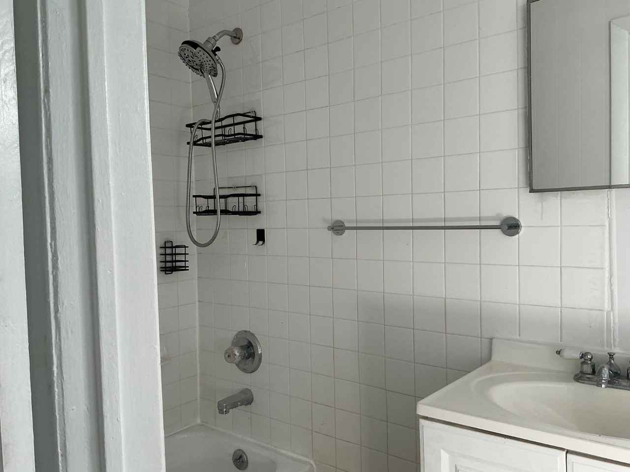 108 Taft Ave #2 - Photo 6 of 11