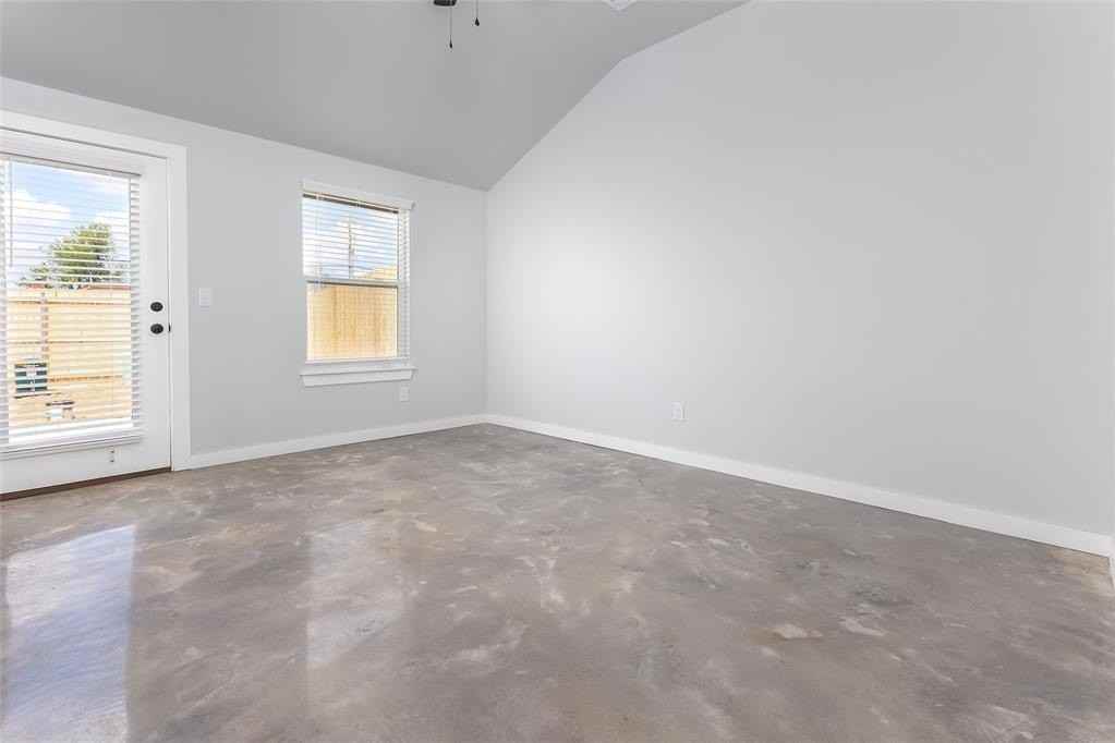 2324 Sw 90th Pl - Photo 6 of 17