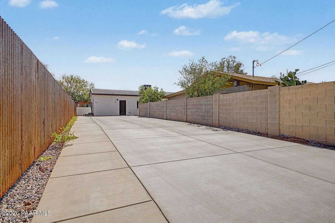2956 N Richey Blvd #1