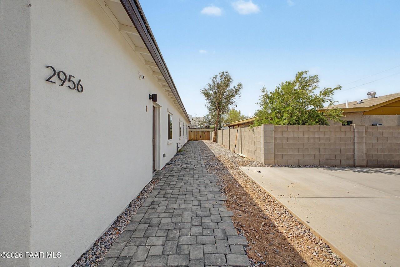 2956 N Richey Blvd #1 - Photo 3 of 28