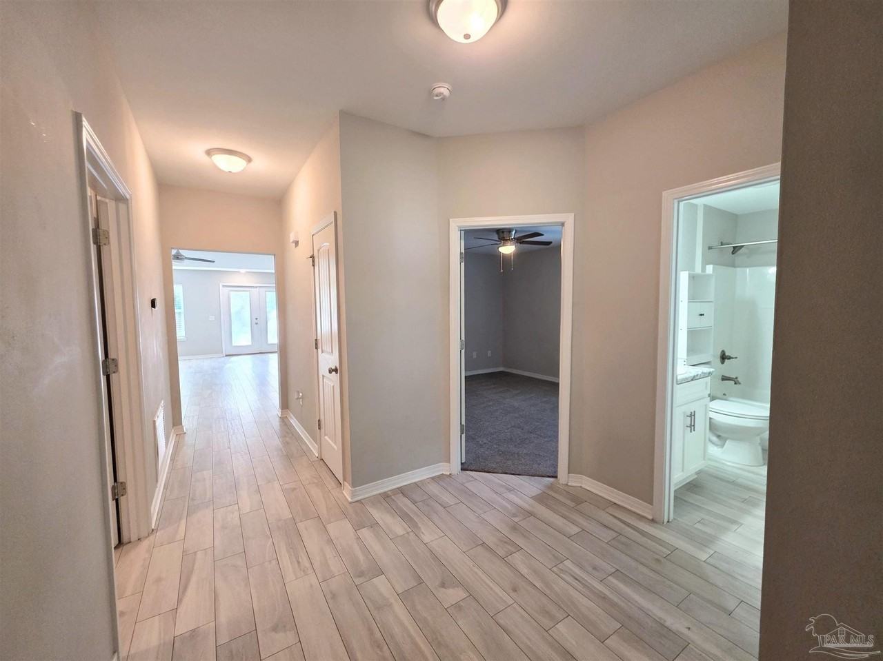 2948 N 24th Ave - Photo 3 of 43