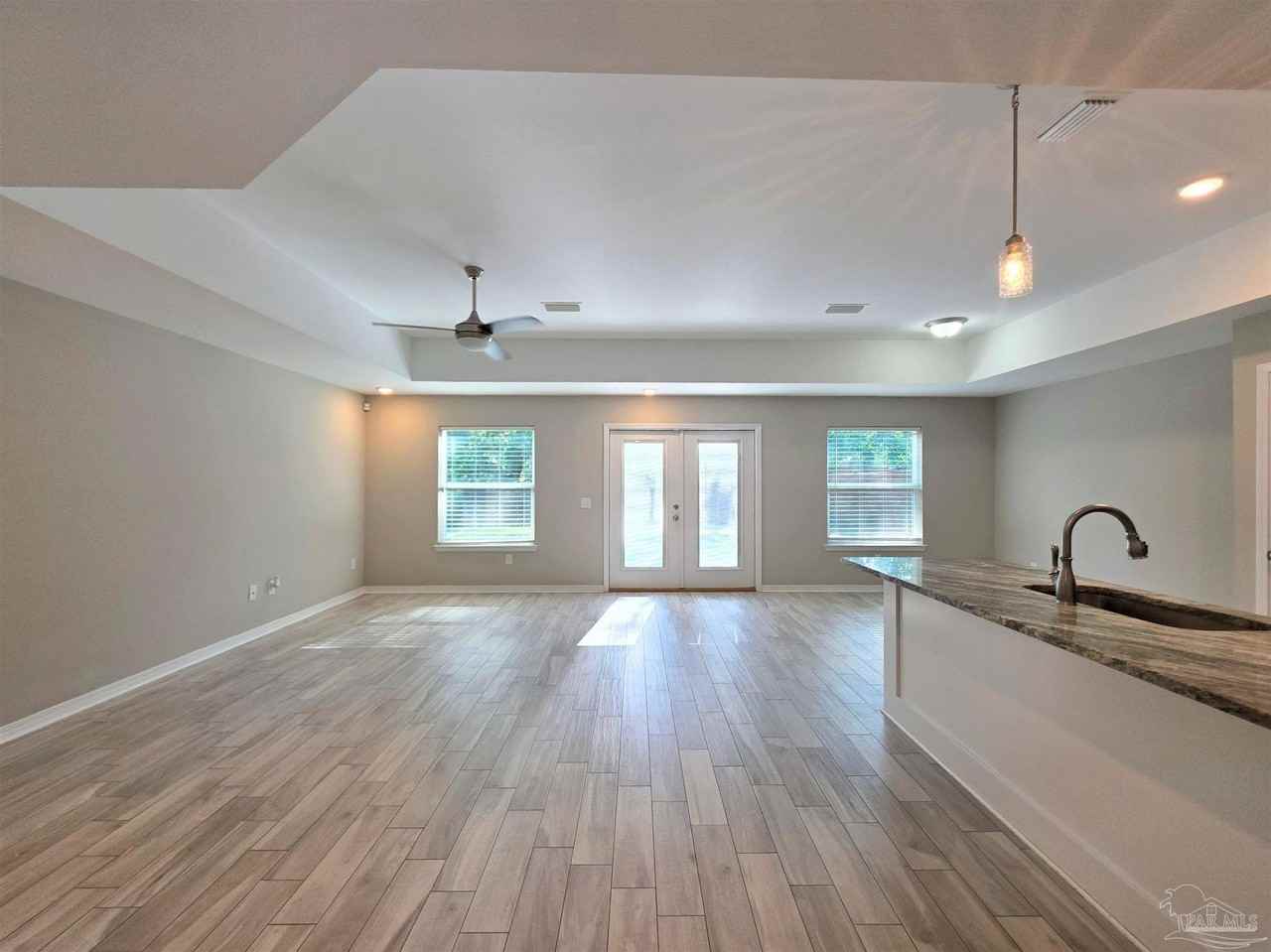 2948 N 24th Ave - Photo 5 of 43