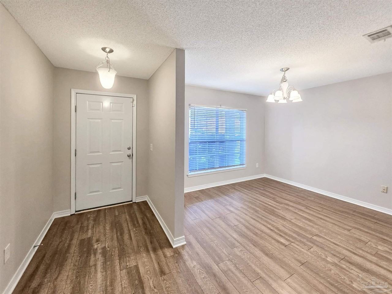 690 Mozingo Ln - Photo 2 of 22