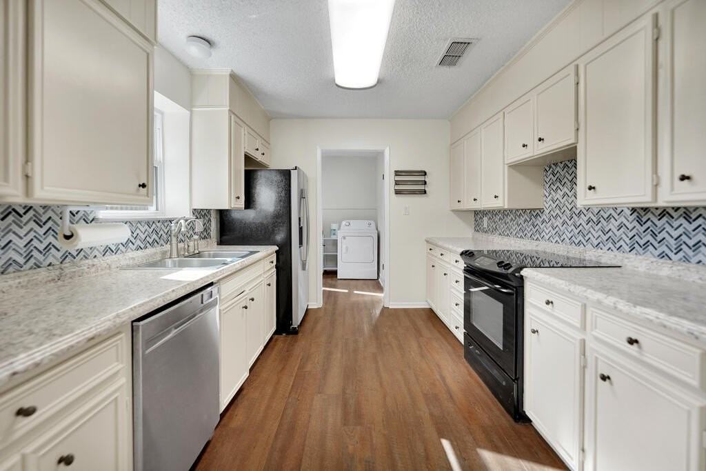 4305 Saint Andrews Dr #A - Photo 7 of 29