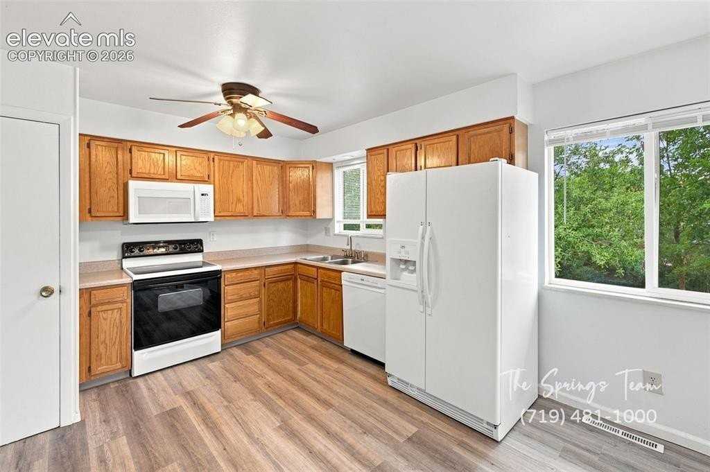 1306 Osgood Rd - Photo 6 of 40