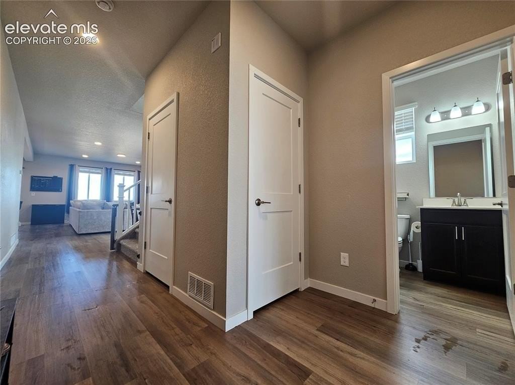 317 Garden Park Ave - Photo 4 of 35