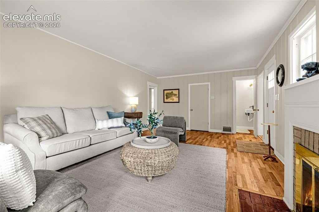 125 Wolfe Ave - Photo 5 of 50