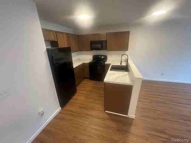 19 Eden Park Dr - Photo 5 of 12