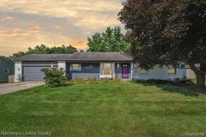 featured image of 3650 Hazelton Ave