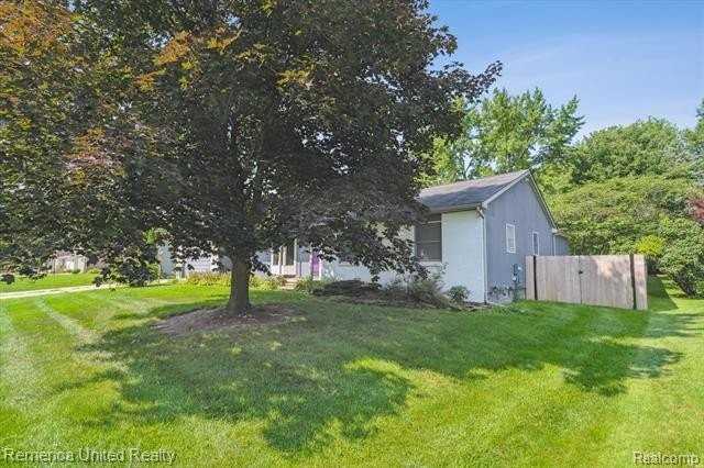 3650 Hazelton Ave - Photo 4 of 38