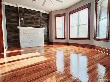 2256 Montclair St - Photo 3 of 12