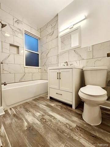 2256 Montclair St - Photo 7 of 12