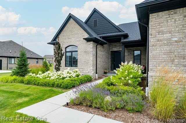 850 Marlayna Dr - Photo 2 of 50