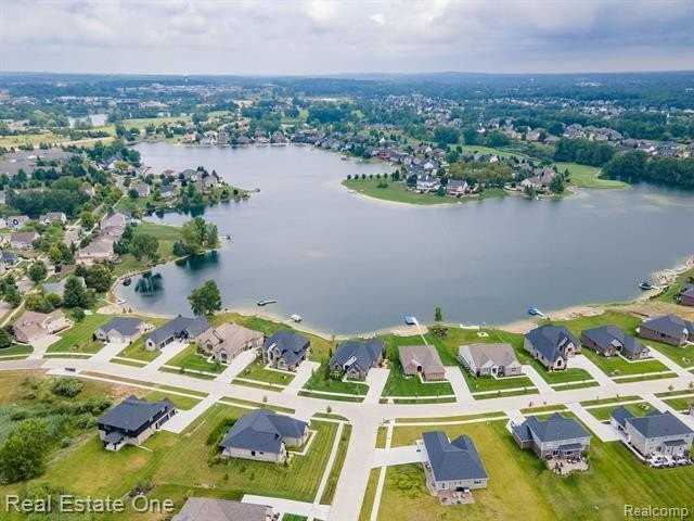 850 Marlayna Dr - Photo 3 of 50