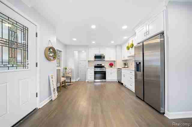 4214 Berkshire Rd - Photo 4 of 21