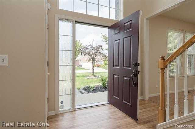 14864 Liri Dr - Photo 3 of 41