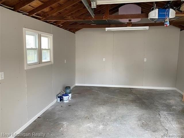 3133 Warick Rd - Photo 7 of 28